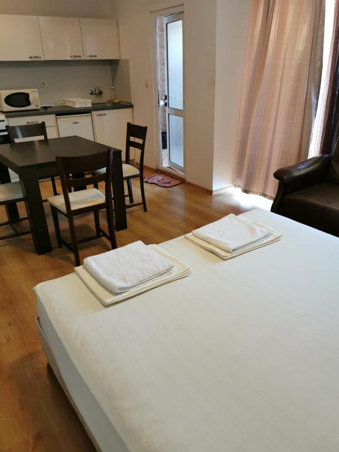 Jelezchevi Guest Rooms بريمورسكو المظهر الخارجي الصورة