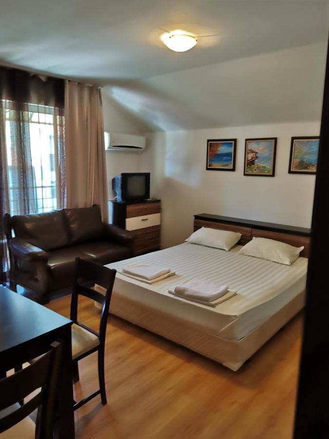 Jelezchevi Guest Rooms بريمورسكو المظهر الخارجي الصورة
